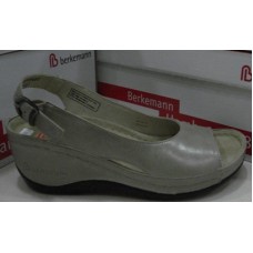 Berkemann  χρώμα  μπέζ   κωδ.1763-757